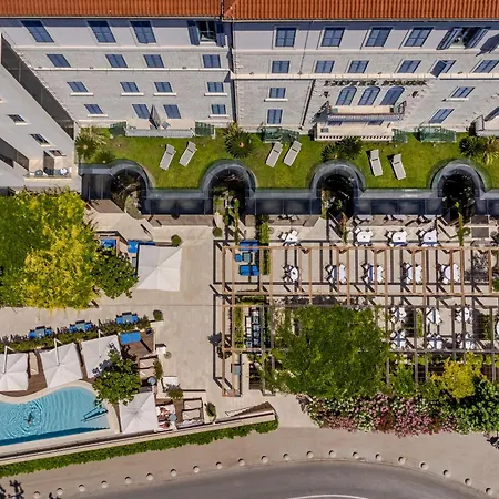 Отель Park 5*