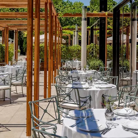Ξενοδοχείο Park 5*